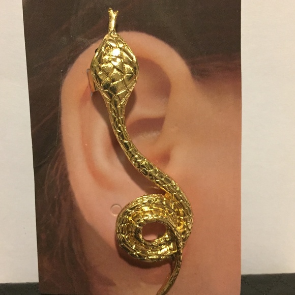Jewelry - 🎁snake ear cuff